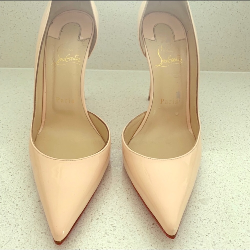 Christian Louboutin Size 8.5 (38.5)